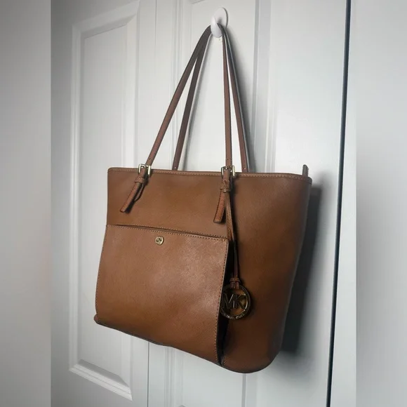 Micheal Kors jet set tote - Picture 3 of 15